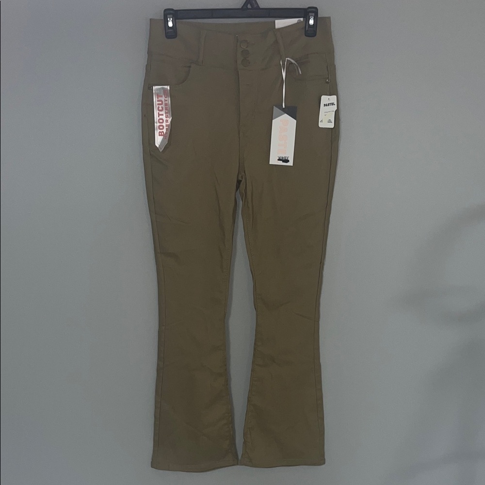 Y2K Bootcut High Stretch Bootcut Khaki Pants, Pastel Brand Sz 15/32, 31” Inseam